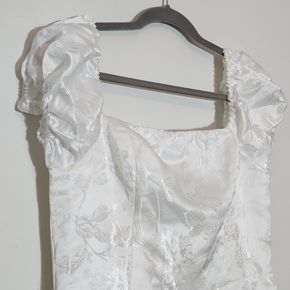Lulus White Off the Shoulder Cropped Jumpsuit NWT Size Medium Wedding Jumpsuit - Picture 4 of 11
